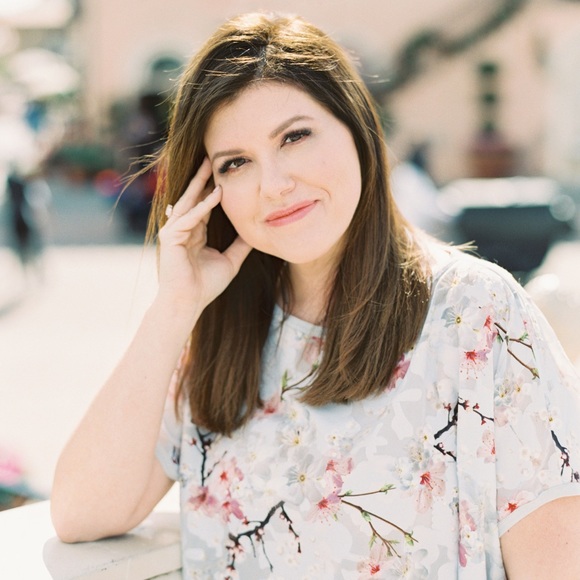 Meet your Posher, Tiffaney - Picture 2 of 5